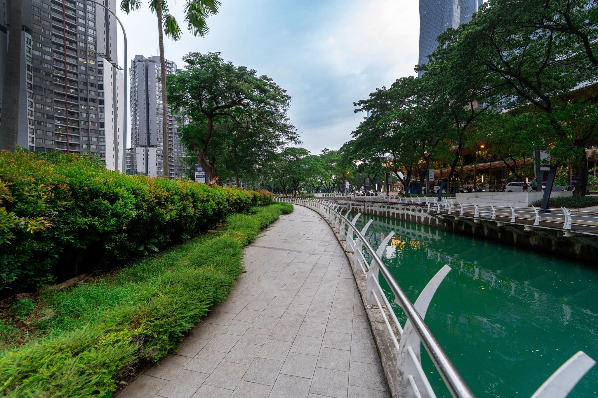 Jogging_Track_e023efc329
